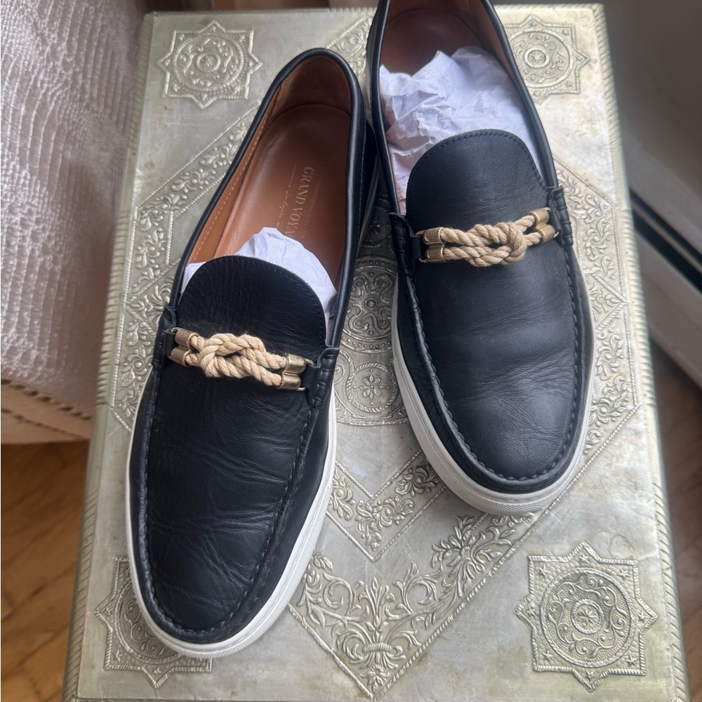 GRAND VOYAGE Handcrafted Black Leather Loafers.
